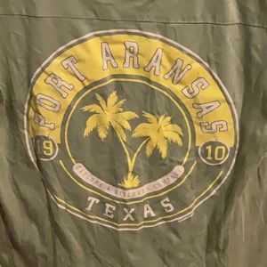 💰🚨CLEARANCE 🚨💰 
Port Aransas graphic tee with print. T309